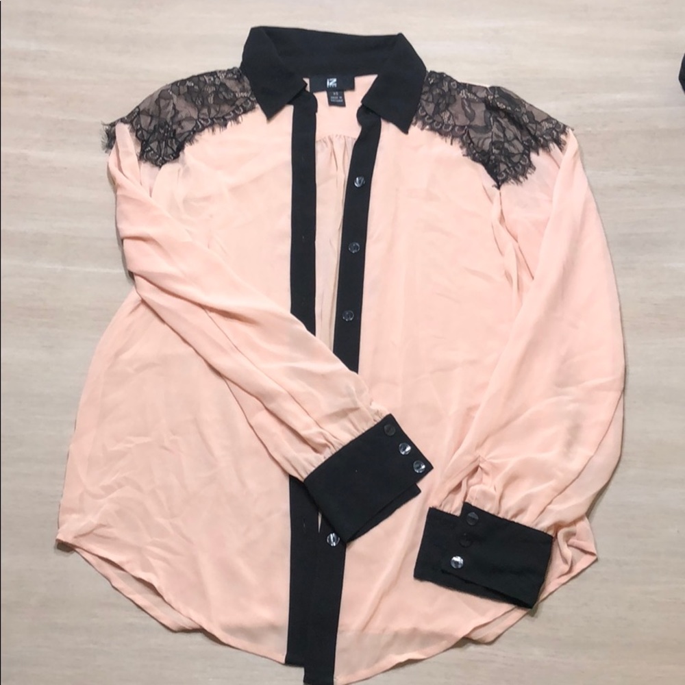 Blouse with lace shoulder detail